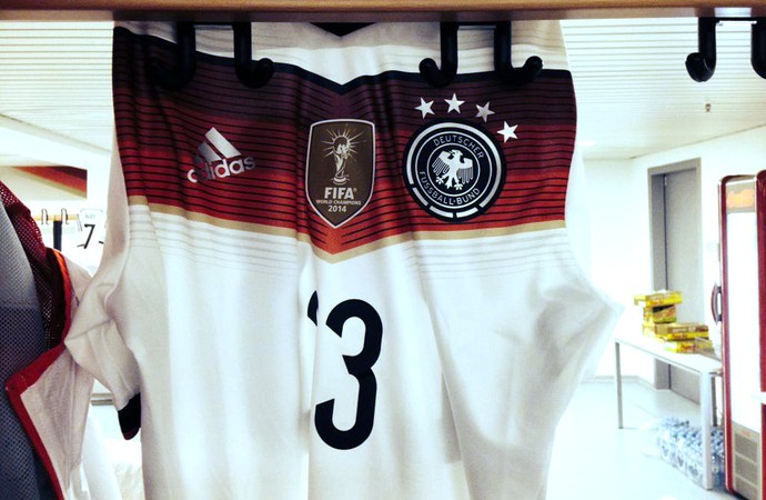 Camisa Alemanha com estrelas (Foto: Reprodução / Twitter)