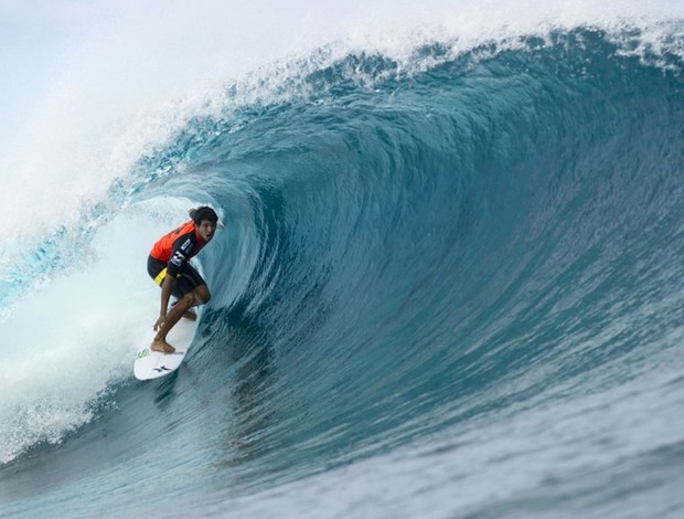 Miguel Pupo na segunda rodada do Mundial de Teahupoo, surfe (Foto: Divulgação / Sie oficial da Billabong)