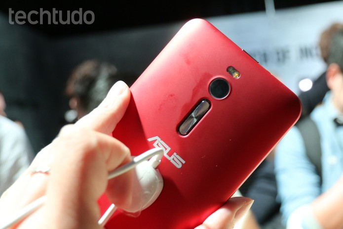 Zenfone 2 tem configurações poderosas, mas preço ainda não foi revelado no Brasil (Foto: Isadora Diaz/TechTudo)