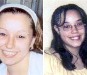 Fotos fornecidas pelo FBI mostram Amanda Berry (à esquerda) e Georgina DeJesus antes do sequestro (Foto: AP Photo/FBI)