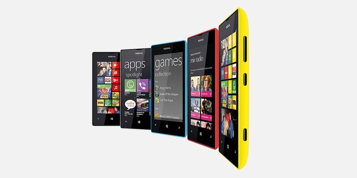 Lumia 520 tem processador dual-core e memória RAM de 512 MB que garantem bom desempenho (Foto: Divulgação/Microsoft)