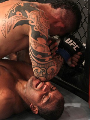 Santiago Ponzinibbio e Cleiton Foguete TF Brasil 2 (Foto: Divulgação / UFC)