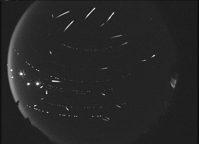 Meteoros das Orionídeas de 2014 captados por câmera da Nasa (Foto: nasamarshall | flickr | creative commons)