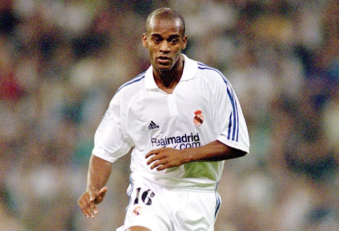 Flávio Conceição no Real Madrid em 2001 (Foto: Getty Images)