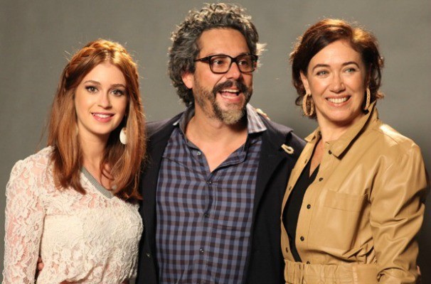 Alexandre Nero ao lado de Marina Ruy Barbosa e Lilia Cabral  (Foto: Pedro Curi/TV Globo)