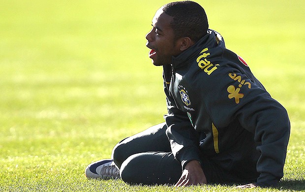 Robinho treino Seleção (Foto: EFE)