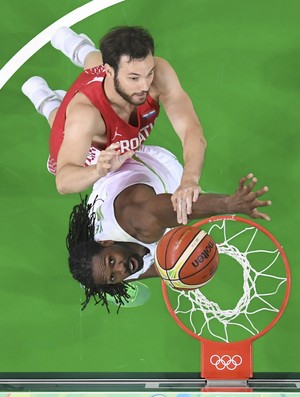 Nenê, basquete Brasil x Croácia (Foto: REUTERS/Mark Ralston/Pool)