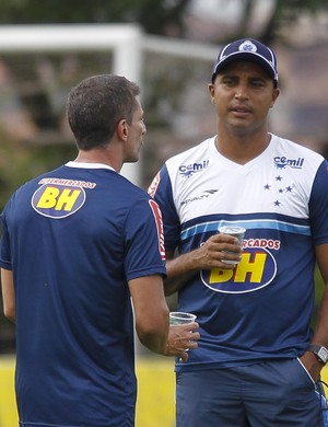 Pedrinho e Deivid, do Cruzeiro (Foto: Washington Alves/Light Press)