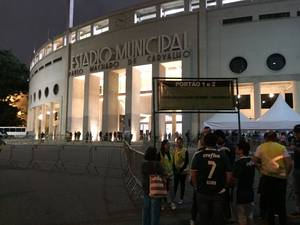 pacaembu, fachada, palmeiras, novorizontino (Foto: Felipe Zito/GloboEsporte.com)