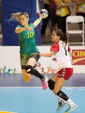 Jéssica Quintino, camisa 10 da seleção brasileira de handebol (Foto: Cinara Piccolo/Photo&Grafia/CBHb)