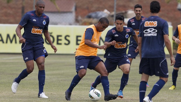 Borges, atacante, no treino do Cruzeiro (Foto: Washington Alves/VIPCOMM)