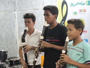 Bruno Rafael (do meio) foi o idealizado do grupo &quot;Arte do Sopro&quot; vencedor do concurso (Foto: Fernando Brito/G1)