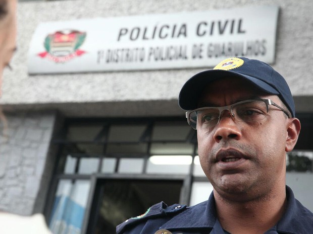 O inspetor Anderson Ribeiro, da Guarda Civil Municipal (GCM), fala sobre a briga de torcedores de Corinthians e Palmeiras em Guarulhos (SP), antes do jogo (Foto: Fábio Tito/G1)