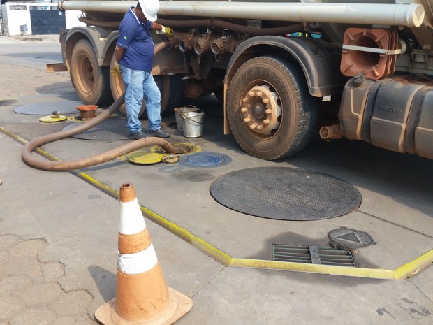 Gerentes de postos dizem que diminuição de preço está atrelada a renovação do estoque (Foto: Toni Francis/G1)