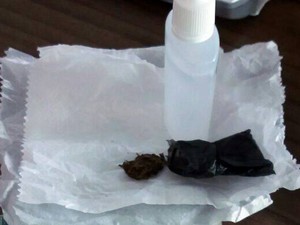 Droga foi achada dentro da ambulância (Foto: Divulgação/ ASCOM Polícia Rodoviária Federal)