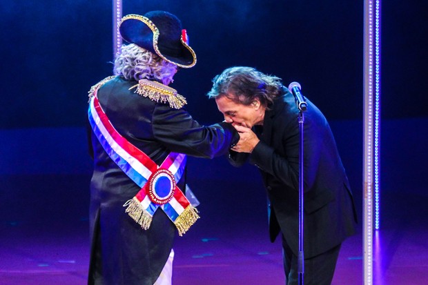 Fábio Jr. e Stepan Nercessian no palco (Foto: Manuela Scarpa/Photorio News)