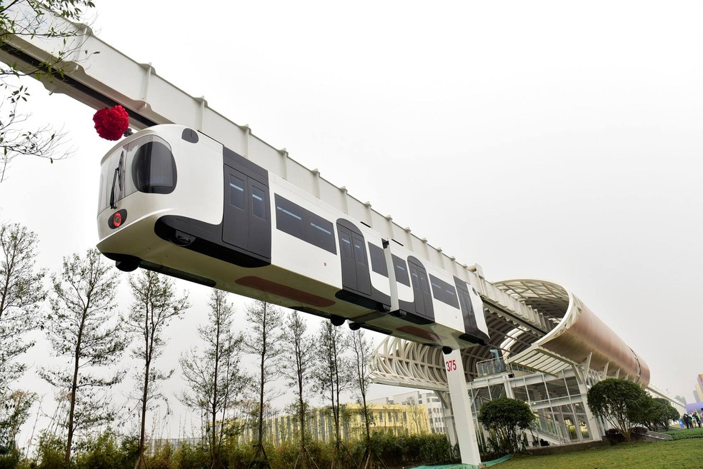 Trem chamou aten&ccedil;&atilde;o por ser inspirado em um panda gigante (Foto: China Daily/Reuters)