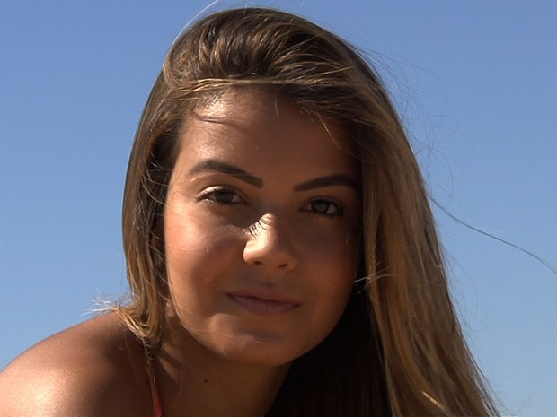 Modelo Byanka Bonifácio de Moura, 18 anos, é uma das candidatas ao Musa do Araguaia 2015, em Goiás (Foto: Reprodução/TV Anhanguera)