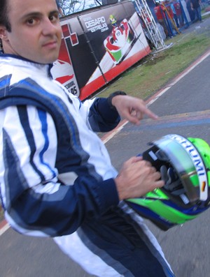 Anfitrião do Kart das Estrelas, Felipe Massa destaca torcida por recuperação de Schumacher (Foto: Túlio Moreira)