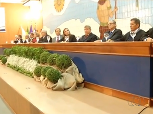 Membros do Tribunal de Contas do Tocantins aprovou o reajuste do auxílio-moradia este mês (Foto: Reprodução/TV Anhanguera) Membros do Tribunal de Contas do Tocantins aprovou o reajuste do auxílio-moradia este mês (Foto: Reprodução/TV Anhanguera)