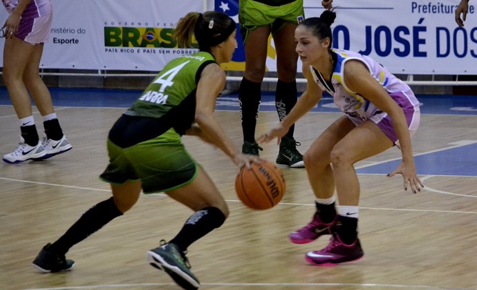 Débora Costa São José Basquete x América-PE LBF (Foto: Arthur Marega Filho/São José Desportivo)