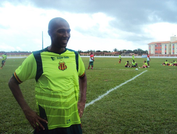 Arlindo Maracanã se mostra confiante para duelo diante do Campinense (Foto: Afonso Diniz/Globoesporte.com)