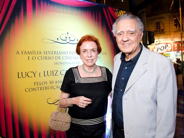 Lucy e Luiz Carlos Barreto durante a homenagem recebida na noite desta segunda (12), no Cinema Roxy, em Copacabana (Foto: Renato Marques/Divulgação)