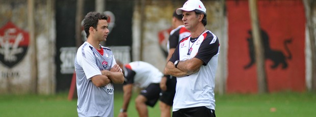 Juan e Caio Junior; Vitória (Foto: Francisco Galvão/EC Vitória)