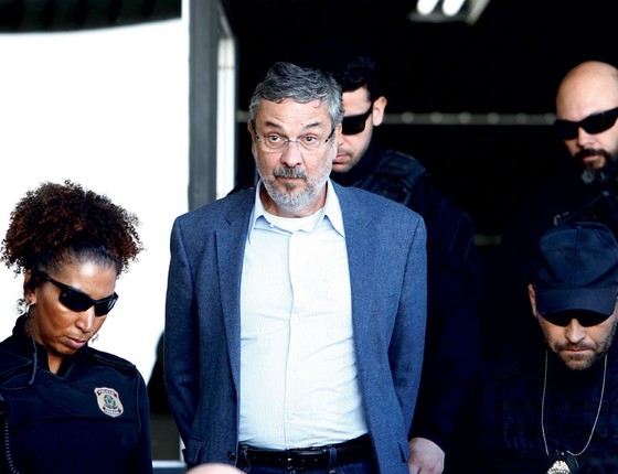 O ex-ministro Antonio Palocci é preso pela PF.Ele é acusado de operar negócios ilicitos no Brasil e no exterior (Foto: Rodolfo Buhrer / Reuters)