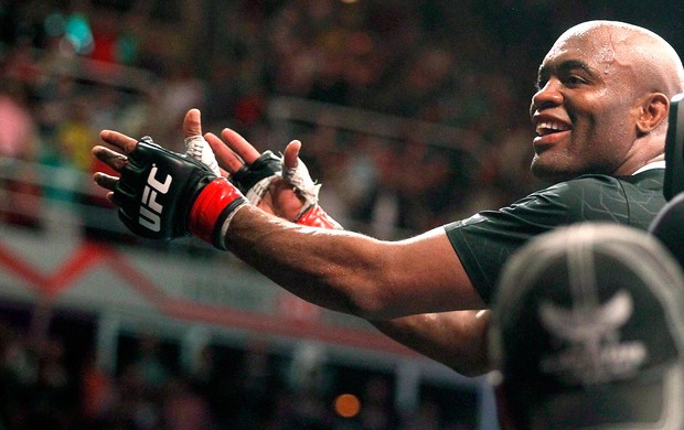 Anderson Silva vitória luta UFC Rio III (Foto: Thiago Lontra / Agência O Globo)