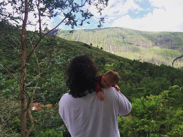 Francisco com a filha, Sol de Maria (Foto: Reprodução/Instagram)