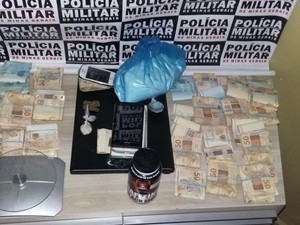 trafico de drogas araxá apreensão prisão (Foto: PM/Divulgação)