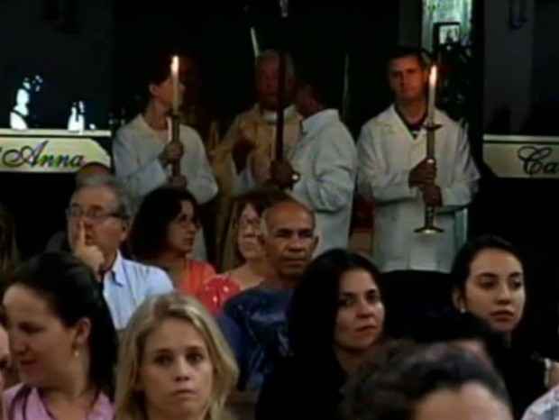 Cerco de Jericó ocorre na igreja catedral Sant’ Ana em dois horários: às 14h e às 20h diariamente. (Foto: Reprodução TV Tem)