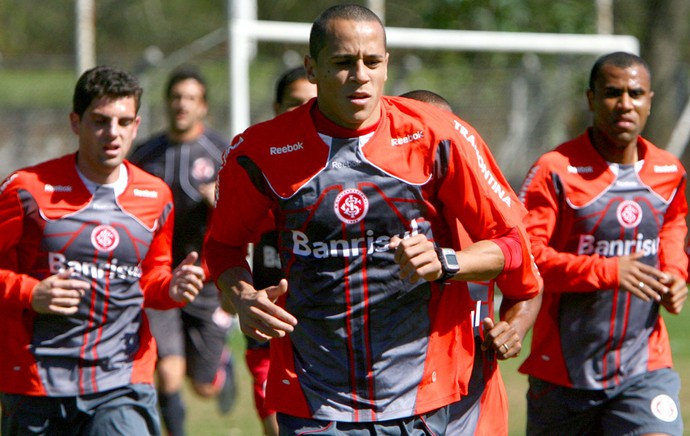 Derley no treino do Internacional 06/10/10 (Foto: Lucas Uebel / Vipcomm) Derley no treino do Internacional 06/10/10 (Foto: Lucas Uebel / Vipcomm)