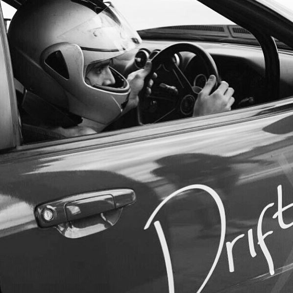 Fiuk treinando drift  (Foto: Instagram / Reprodução)