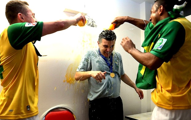 Marcos Sorato comemoração título Futsal Brasil (Foto: FIFA.com via Getty Images)
