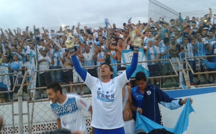 londrina comemora paranaense (Foto: Erick Gimenes)