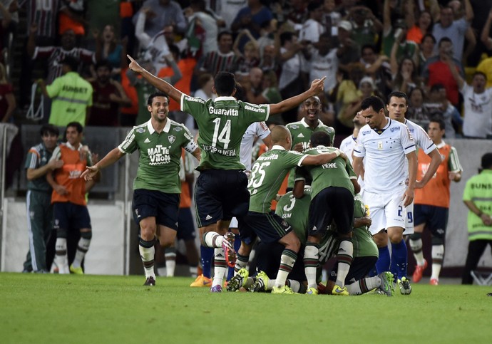 Gol Gustavo Scarpa Fluminense x Cruzeiro Maracanã (Foto: André Durão)
