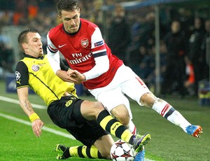 Aaron Ramsey jogo Arsenal e Borussia Dortmund Liga dos Campeões (Foto: Reuters)