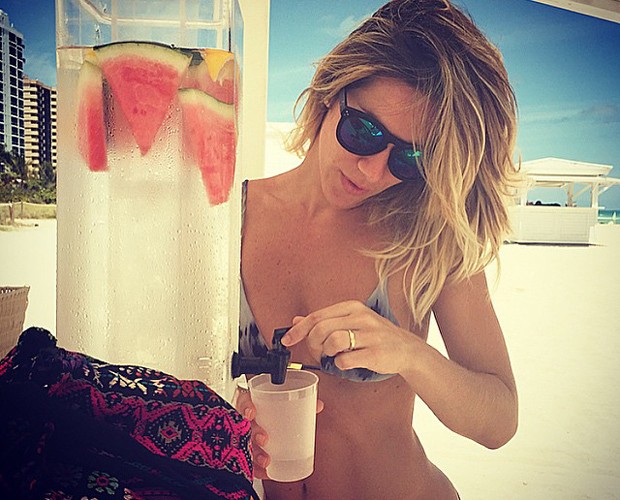 Em sua rede social, Giovanna posta foto de férias na praia, em Miami (Foto: Arquivo Pessoal)