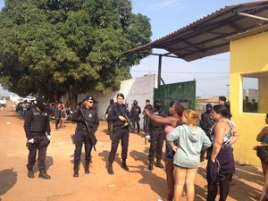 Briga entre facções motivou conflito na penitenciária Urso Branco que resultou em oito mortes (Foto: Hosana Morais/G1) Briga entre facções motivou conflito na penitenciária Urso Branco que resultou em oito mortes (Foto: Hosana Morais/G1)