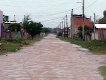 Homem teria raptado crianças na Vila Recreio, em Rio Grande (Foto: Reprodução/RBS TV)