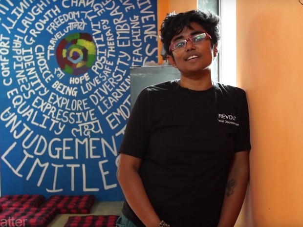 Robin Chaurasiya leva educação a meninas indianas à margem da sociedade (Foto: Reprodução Global Teacher Prize/ Youtube)