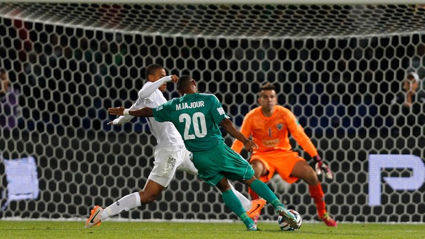 Mouhssinelajour gol, Atlético-MG x Raja Casablanca (Foto: Reuters)