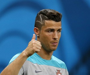C. Ronaldo adota novo visual para encarar os EUA hoje em Manaus (AFP)