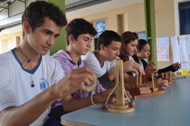 G1 Escola utiliza jogos artesanais para melhorar Armario Persiana Horizontal ~ G1 Escola utiliza jogos artesanais para melhorar
