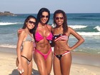Gracyanne Barbosa exibe corpo musculoso em dia de praia