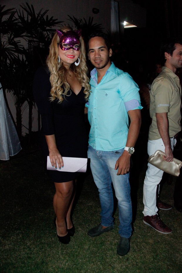 Geisy Arruda e novo namorado em festa em São Paulo (Foto: Marcos Ribas/PhotRioNews)