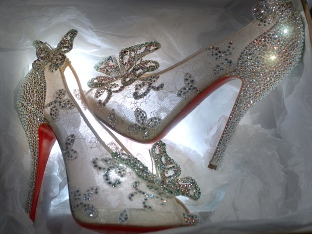 Sapatos da Cinderela ganham versão de luxo criada por Laboutin (Foto: Divulgação)