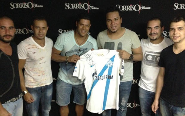 Hulk e Sorriso Maroto em João Pessoa (Foto: Divulgação)